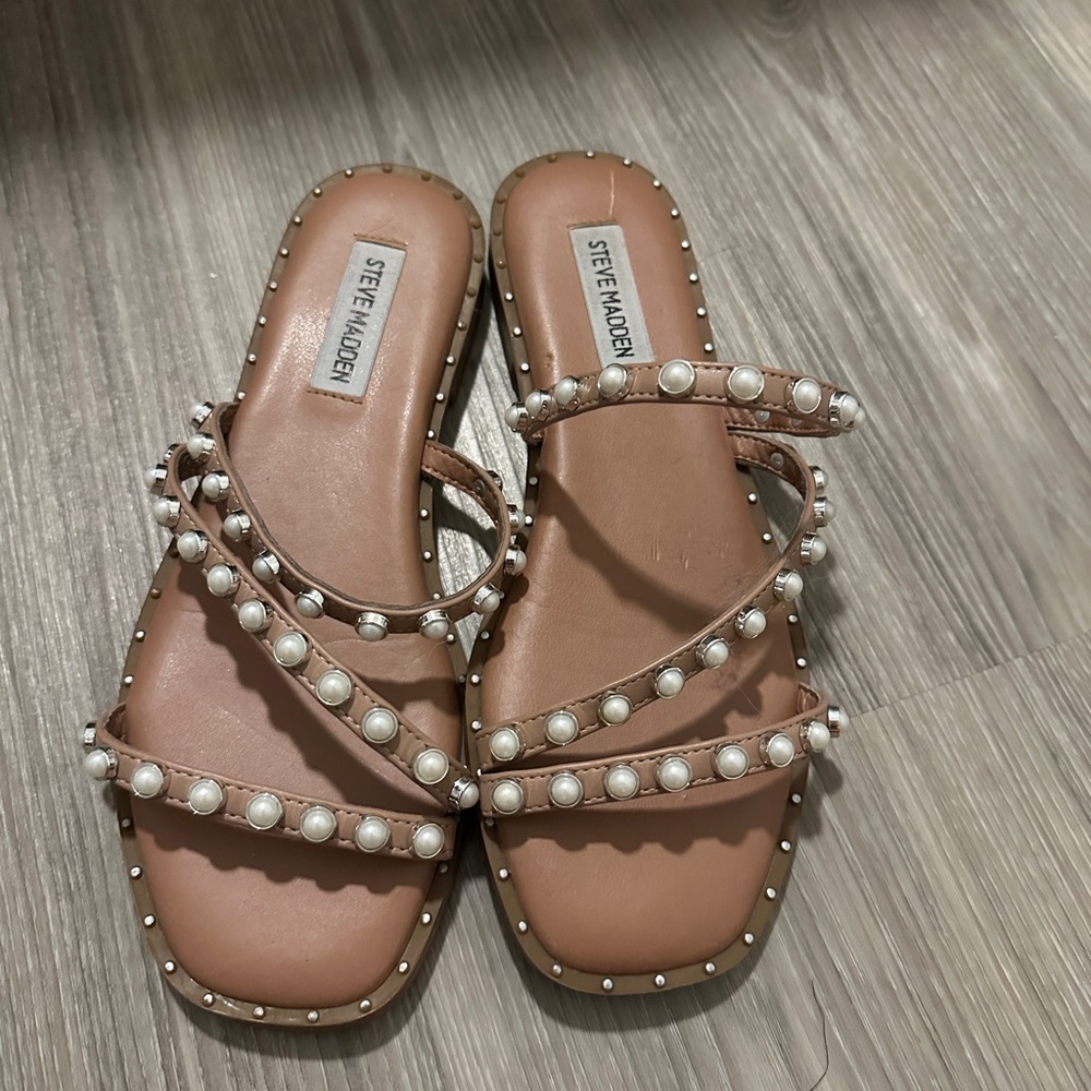 Steve Madden Pearl Embellished Sandals in Tan
